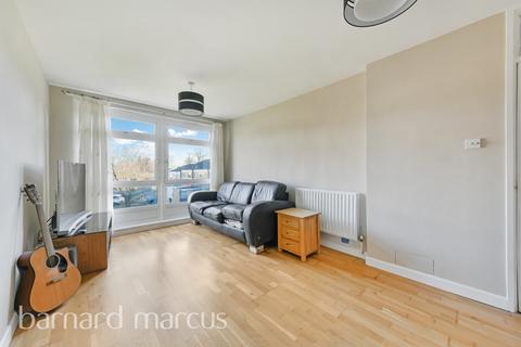 1 bedroom flat for sale, Arnal Crescent, London