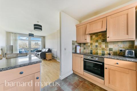 1 bedroom flat for sale, Arnal Crescent, London