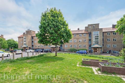 1 bedroom flat for sale, Glen Albyn Road, London