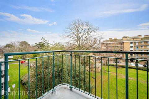 2 bedroom flat for sale, Weydown Close, London