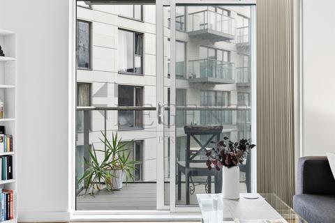 undefined, Axis Apartments, Shoreditch, E1