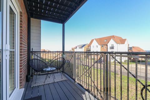 2 bedroom flat for sale, Pictor Drive, Margate, CT9