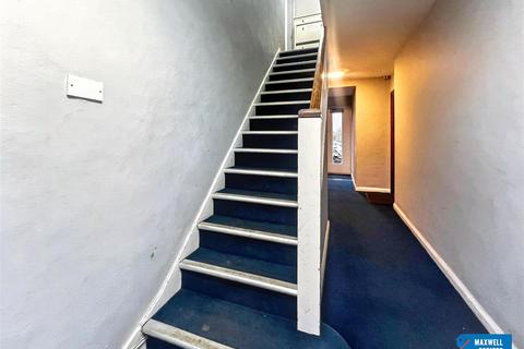 2 bedroom apartment to rent, Edgeworth Close, London