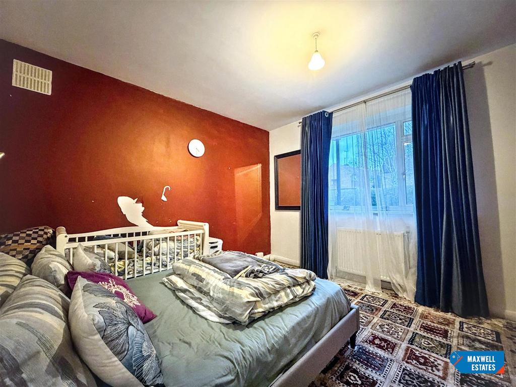 Edgeworth Close 9.jpg