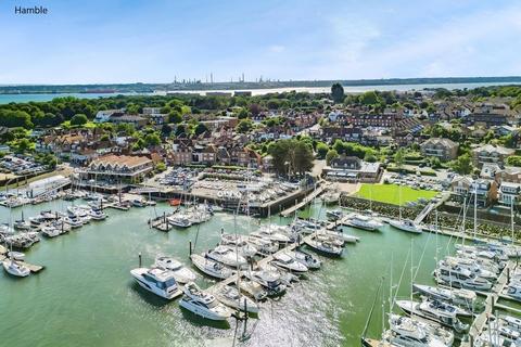 undefined, Rope Walk, Southampton SO31