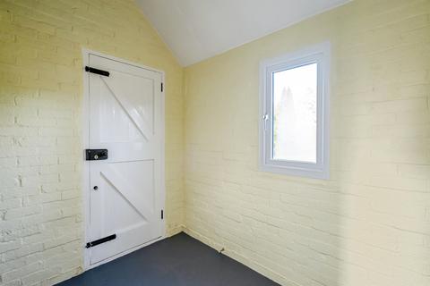 2 bedroom end of terrace house for sale, Fletcher Place, North Mundham, Chichester