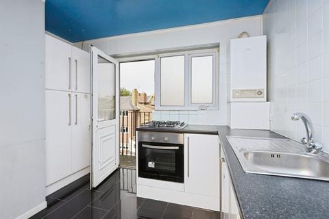 2 bedroom flat for sale, The Residence, Eastbourne