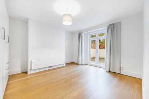 2 bedroom apartment to rent, Spencer Road London