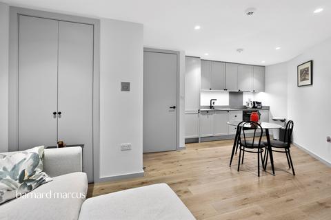 1 bedroom apartment for sale, Dukes Mews, London