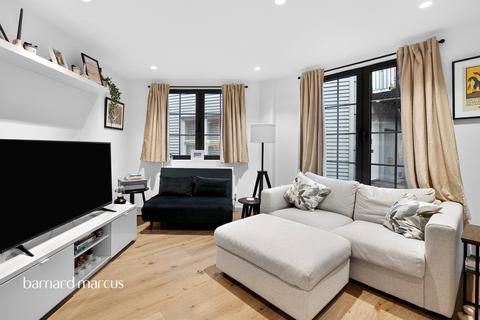 1 bedroom apartment for sale, Dukes Mews, London