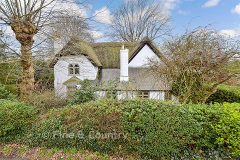 3 bedroom detached house for sale, Wyatts Lane, Northwood, Isle of Wight