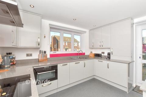 4 bedroom detached house for sale, Hornbeam Close, Tonbridge TN12