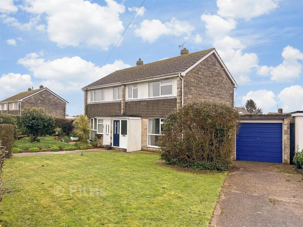 House in Newport - View 2