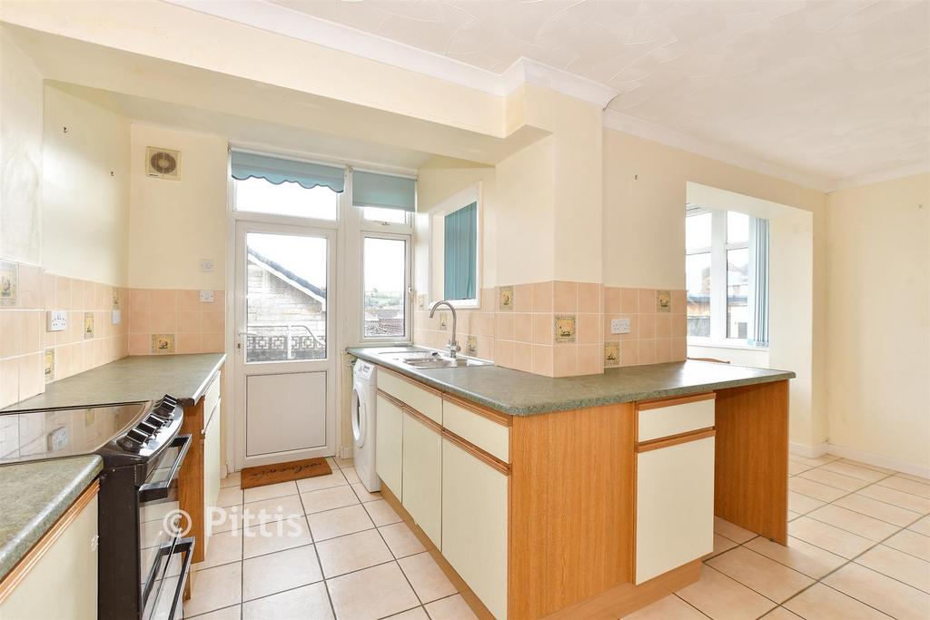 House in Newport - View 3