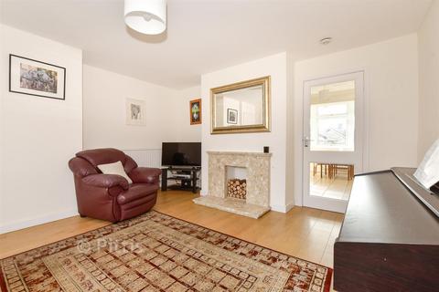 3 bedroom semi-detached house for sale, Mountbatten Drive, Newport PO30
