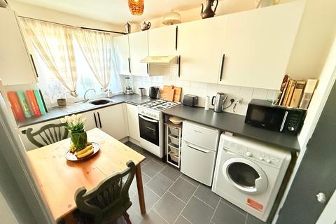 1 bedroom flat for sale, Shurland Avenue, Barnet EN4