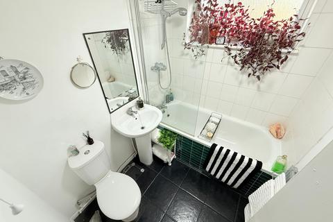1 bedroom flat for sale, Shurland Avenue, Barnet EN4