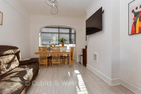 4 bedroom terraced house for sale, Penshurst Road, Thornton Heath, Surrey