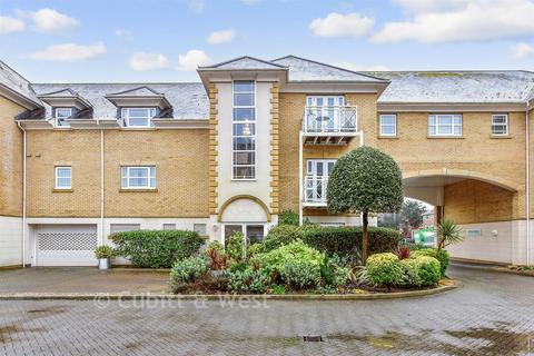 2 bedroom flat for sale, Atlantic House, Rustington BN16