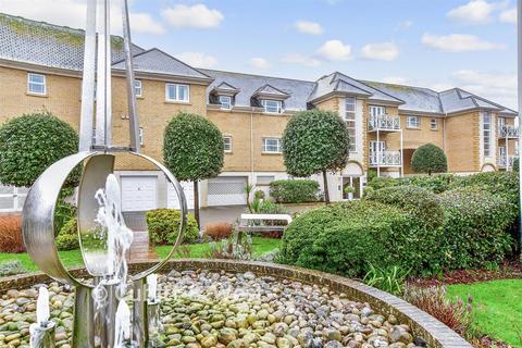 2 bedroom flat for sale, Atlantic House, Rustington BN16