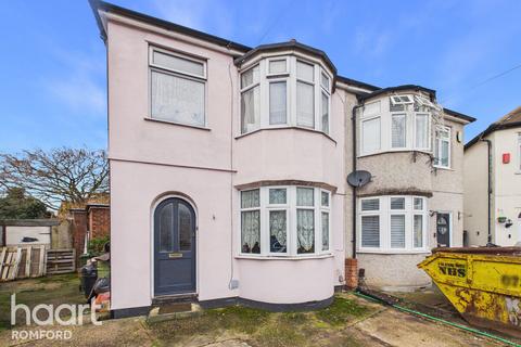 undefined, Eddy Close, Romford, RM7 9HR