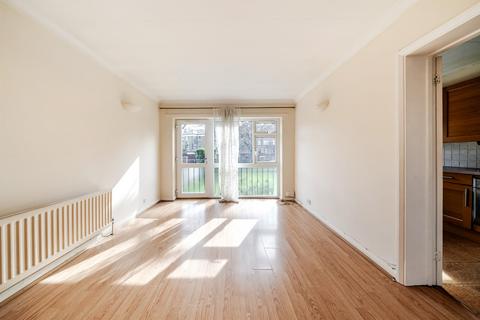 2 bedroom ground floor flat for sale, Hamilton Road, London
