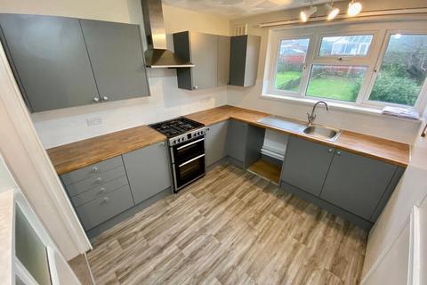 2 bedroom maisonette to rent, Fern Road, Hythe, Southampton