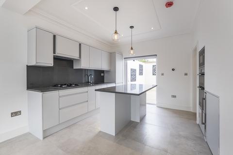undefined, Warwick Grove Surbiton KT5