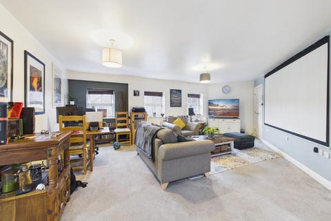 2 bedroom flat for sale, Littlelands, Cottingley