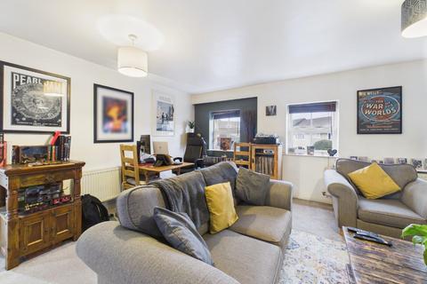 2 bedroom flat for sale, Littlelands, Cottingley