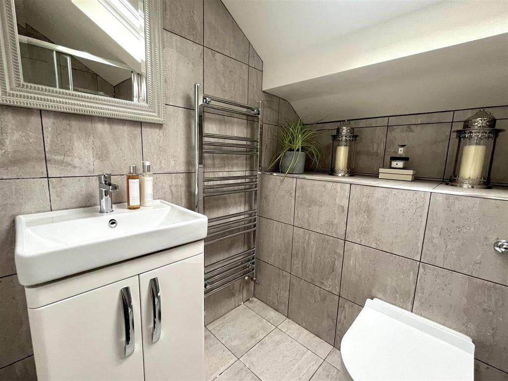 Bed 4 En Suite