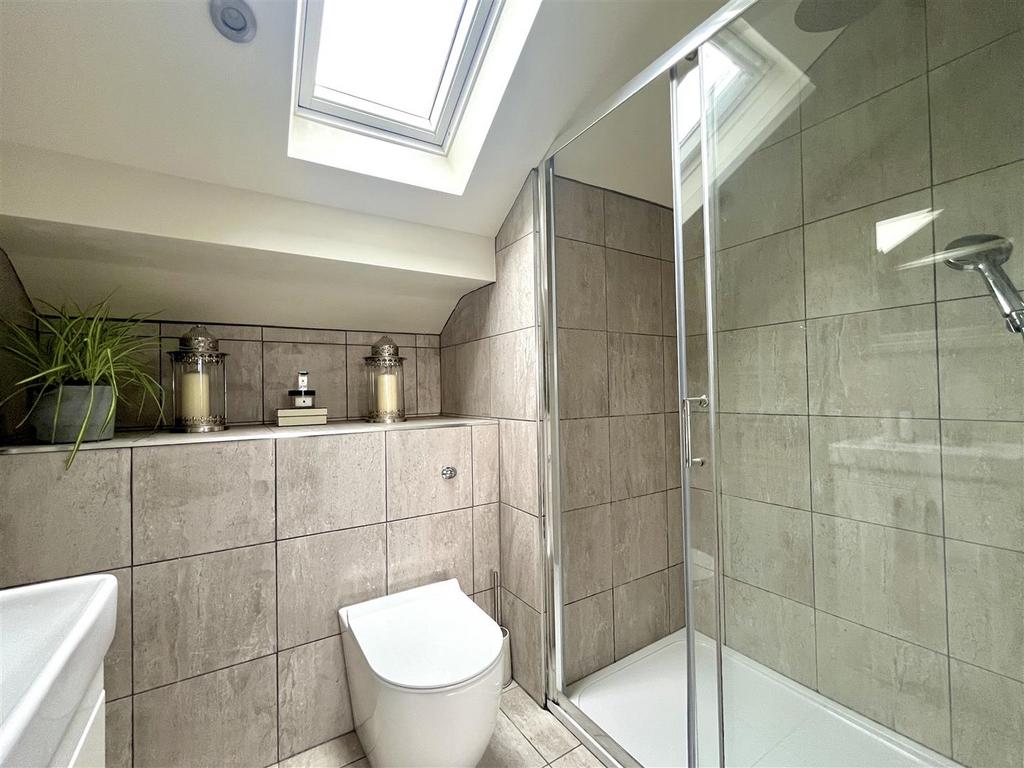 Bed 4 En Suite