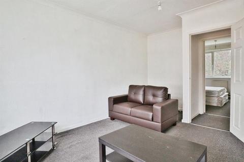 2 bedroom flat for sale, Iveson Drive, Leeds