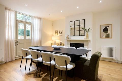 5 bedroom house to rent, Stafford Terrace, London, W8