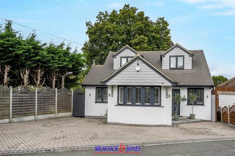 4 bedroom detached bungalow for sale, Hunter Avenue, Shenfield, Brentwood