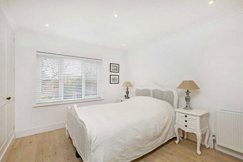 2 bedroom flat to rent, Edge Hill, London SW19
