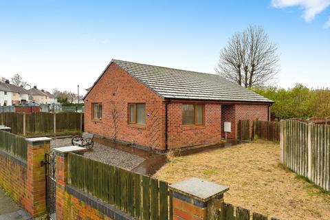 2 bedroom detached bungalow for sale - Greta Avenue, Carlisle CA2