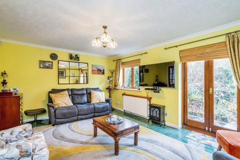 4 bedroom detached house for sale, North Bersted Street, Bognor Regis
