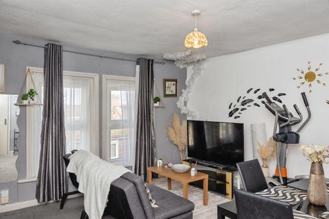 1 bedroom flat for sale, Twyford Avenue, Portsmouth