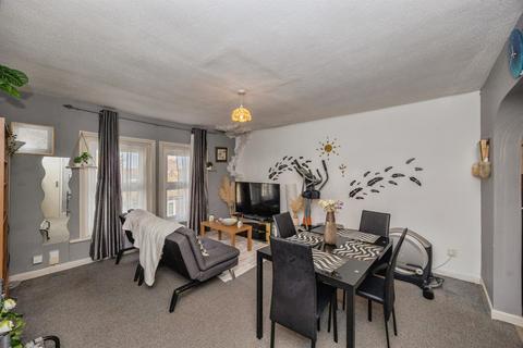 1 bedroom flat for sale, Twyford Avenue, Portsmouth