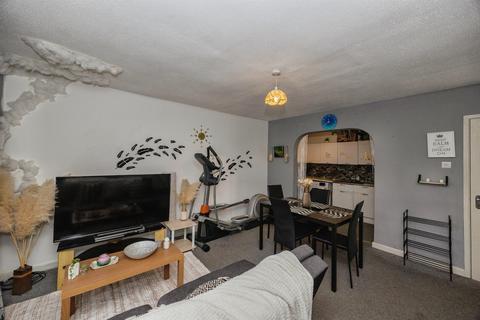 1 bedroom flat for sale, Twyford Avenue, Portsmouth