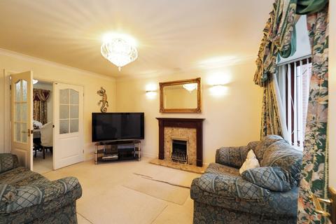 4 bedroom detached house for sale, Jenny's Court, Belper DE56