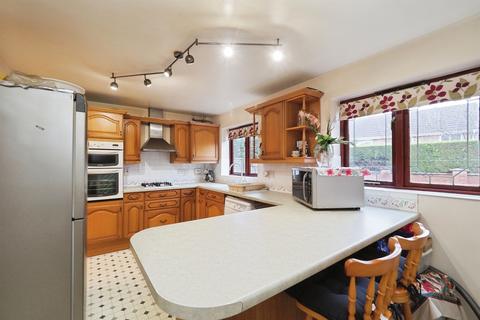 4 bedroom detached house for sale, Jenny's Court, Belper DE56