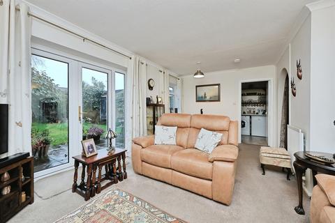2 bedroom semi-detached bungalow for sale, Blithemeadow Drive, Norwich