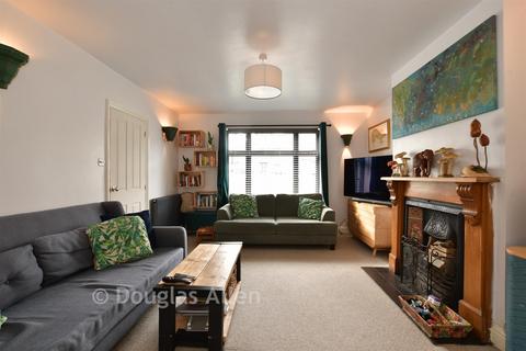 3 bedroom end of terrace house for sale, Crows Road, Epping CM16