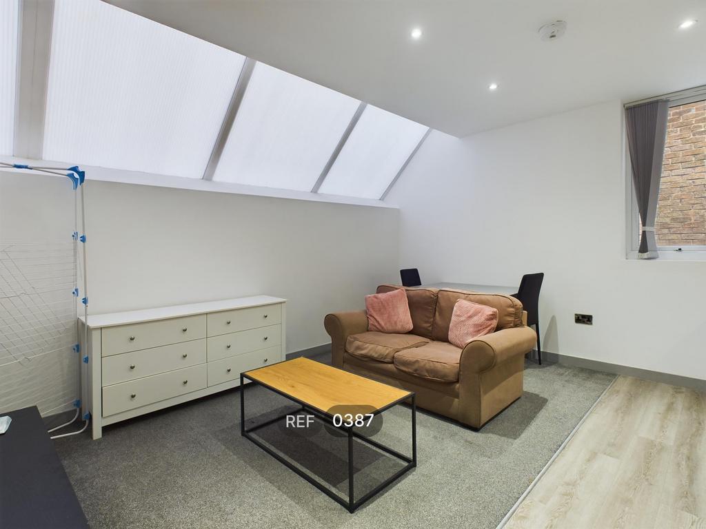 Kitchen &amp; Living area