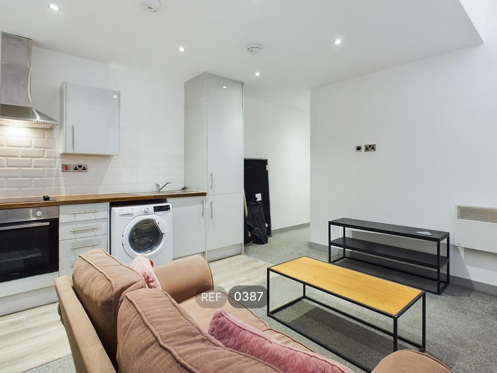 Kitchen &amp; Living area