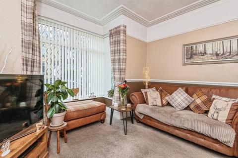 4 bedroom semi-detached house for sale, Sunny Bank Avenue, Bradford