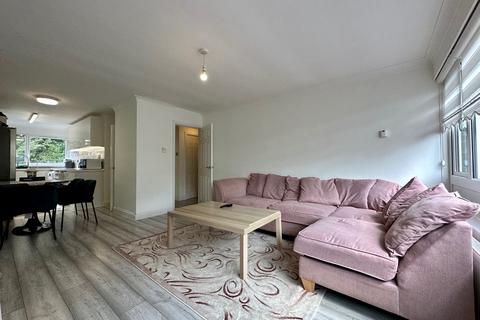Cameron Close, Warley, Brentwood