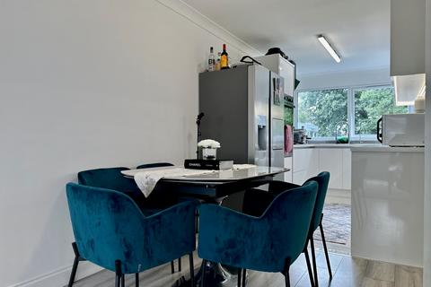 2 bedroom apartment for sale, Cameron Close, Warley, Brentwood